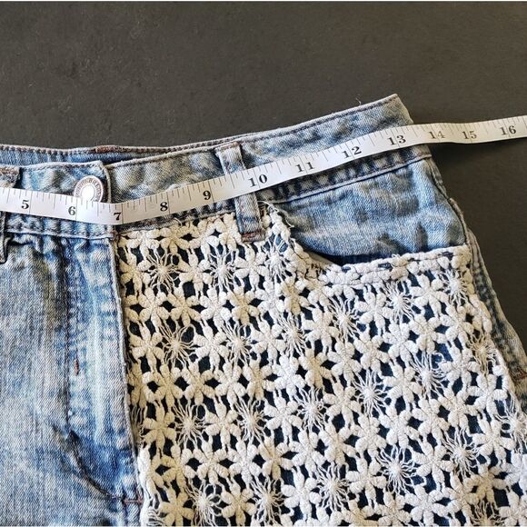 Celebrity Pink Denim & Lace Shorts - Picture 4 of 6